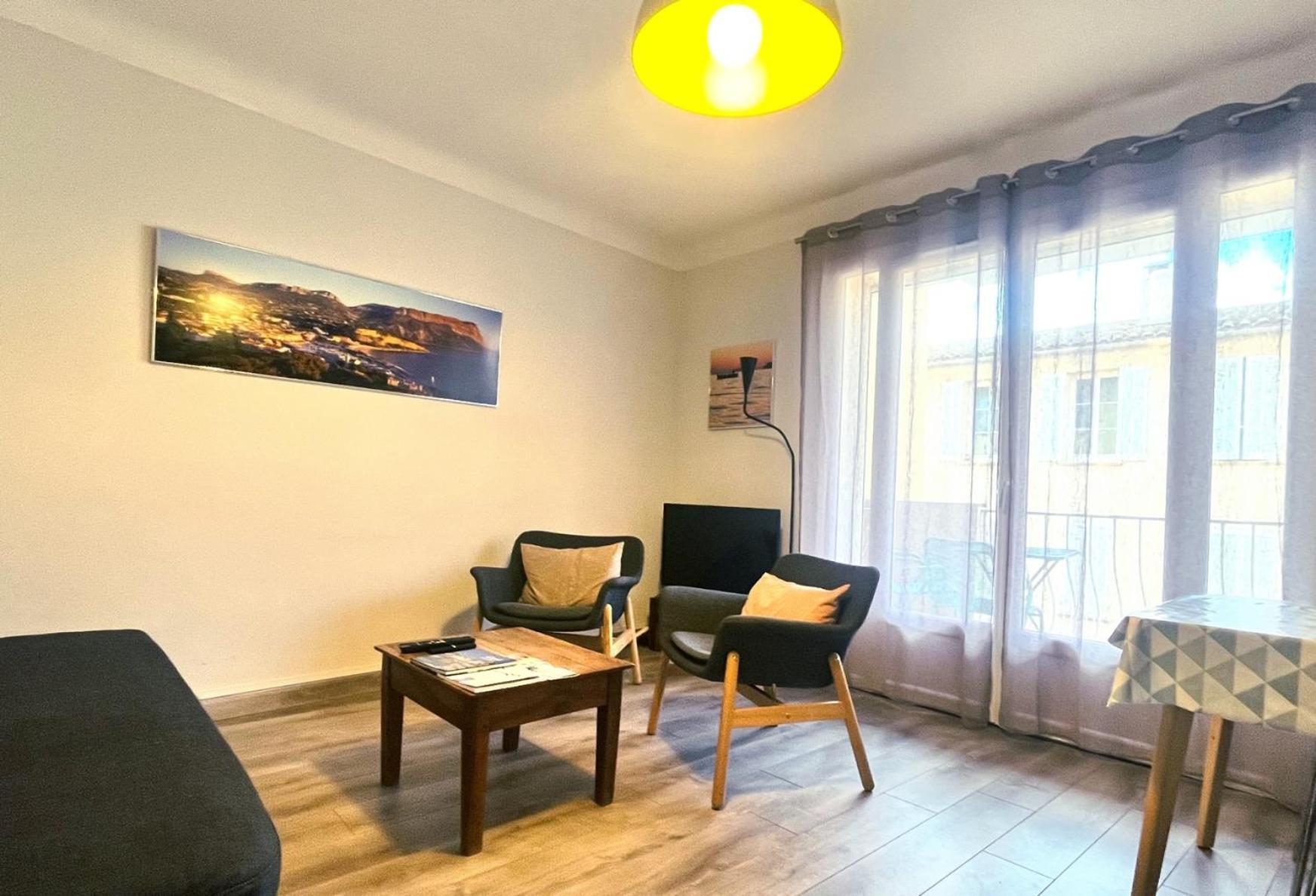 Le 13 Cassis Exterior foto